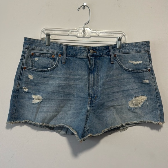 Madewell Pants - Madewell Blue Distressed Jean Shorts Relaxed Fit in Size 33